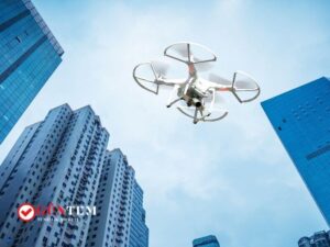 Drone ile dış cephe cam temizliği