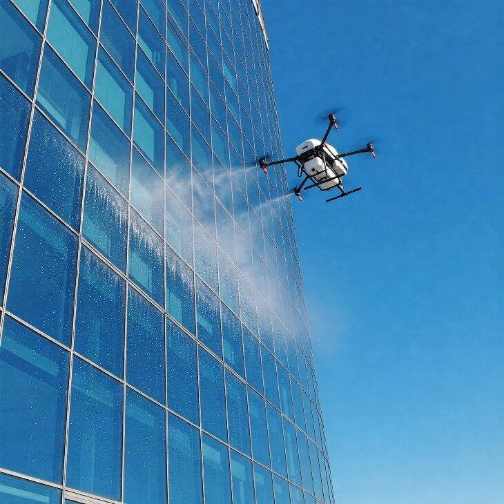 Dronla dış cephe temizliği çalışmaları