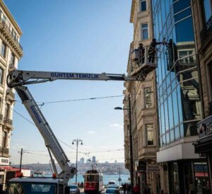 Sepetli vinç ile Beyoğlu dış cephe temizliği hizmetleri