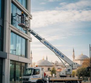 Kurumsal dış cephe temizliği hizmetleri Suadiye