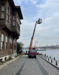Sepetli vinç erişimi ile İstanbul dış cephe temizlik hizmetleri: Güntem Temizlik