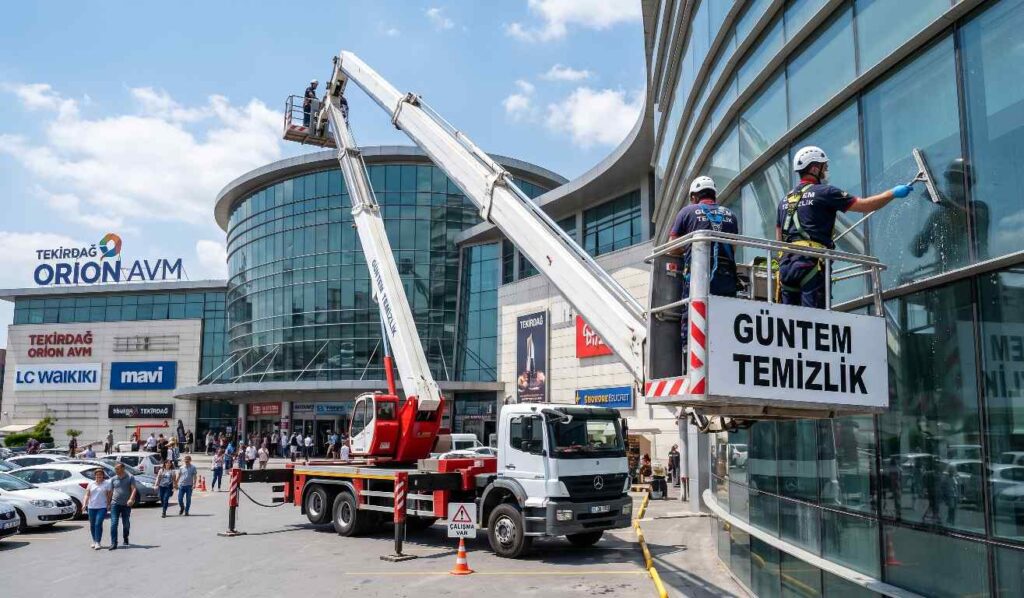 Sepetli vinç erişimiyle Tekirdağ dış cephe temizliği hizmetleri: Güntem Temizlik Şirketi