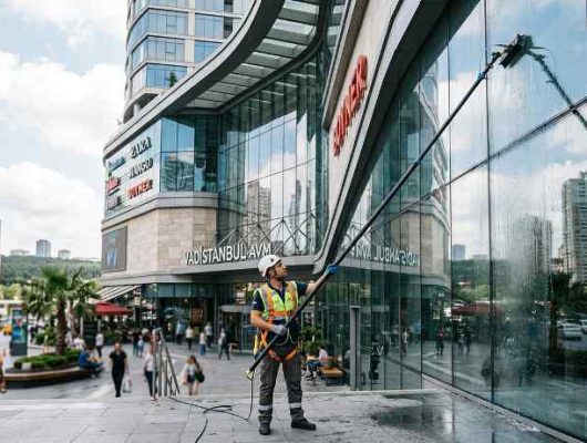 Sigortalı bir dış cephe temizliği operasyonu